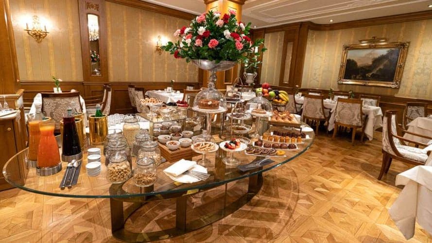 Breakfast at the Majestic